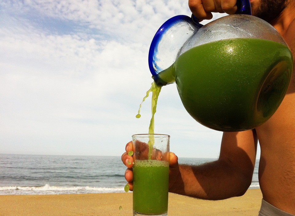 jugo verde, ultravioleta, protección, piel