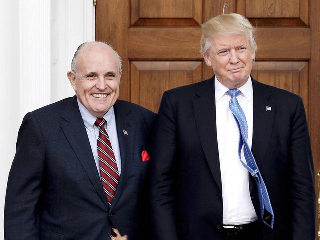 Giuliani acompañó a Donald Trump durante la campaña presidencial de 2016 y se rumoreaba que sería elegido como secretario de Estado, lo cual nunca sucedió. (Foto: EFE)