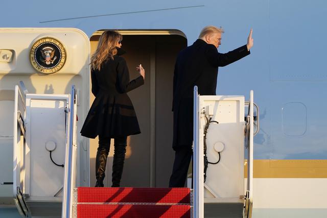 El presidente de Estados Unidos, Donald Trump, viaja a su resort Mar-a-Lago en Palm Beach, Florida, el 23 de diciembre de 2020. (AP/Jacquelyn Martin).