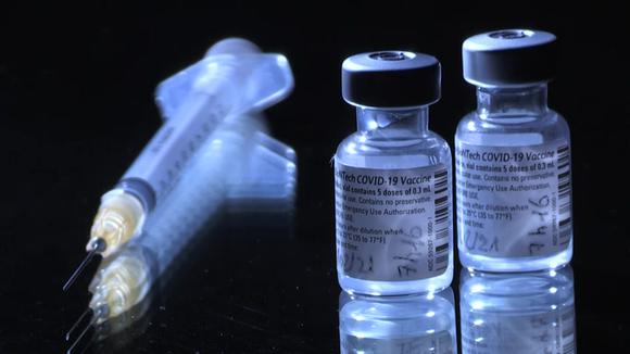 Pfizer pide autorización en EEUU para usar vacuna contra covid-19 en adolescentes