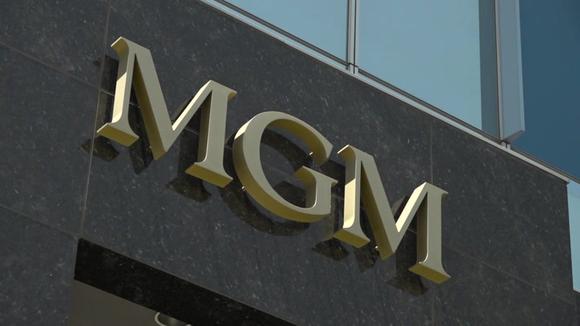 Amazon compra los estudios MGM para fortalecerse con películas en línea