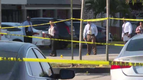 Dos muertos y 20 heridos en un tiroteo en Miami