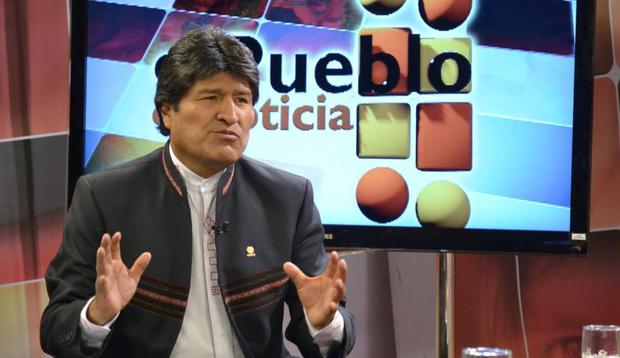 Evo Morales condujo un programa de radio.